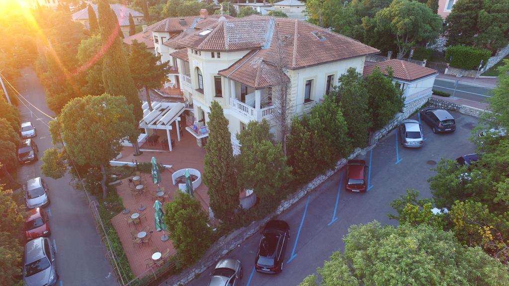 Pansion Ruza 3* Novi Vinodolski